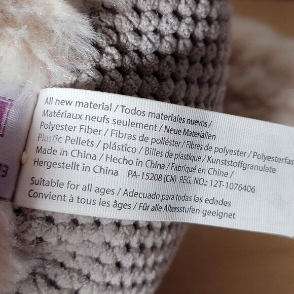 Scentsy Buddy White Bear w/ Security Blanket - Picture 10 of 10